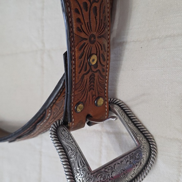 Ariat Western Brown Tooled Leather Belt with Silver Buckle Womens OS 38" - Picture 4 of 11